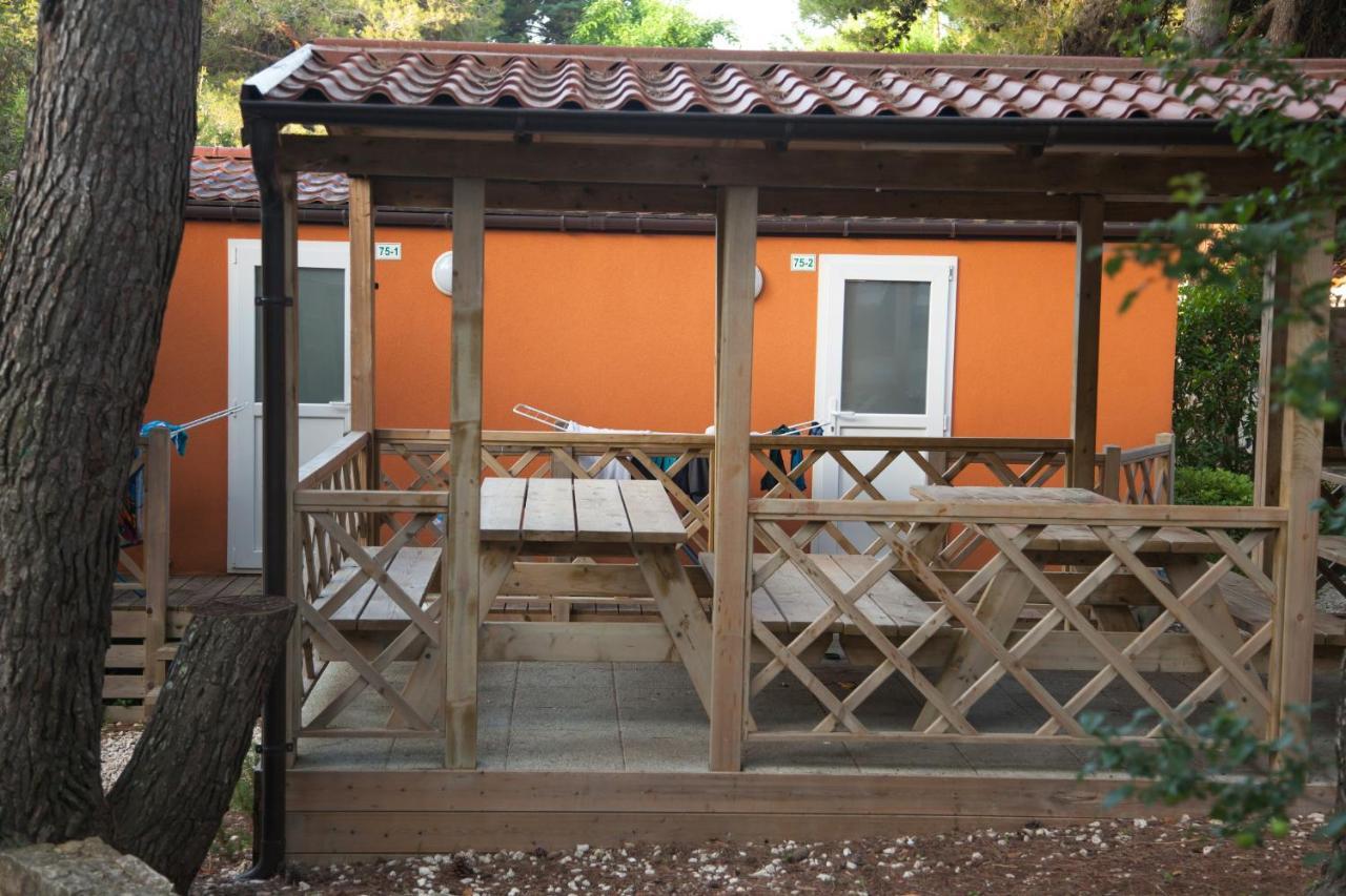 Mobile Home- Fish Huts And Orange Huts * Premantura