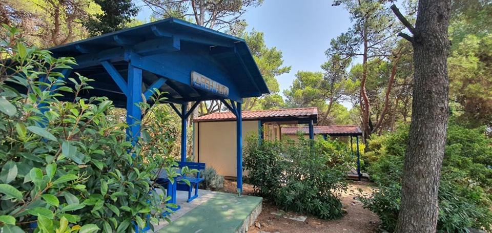 Mobile Home- Fish Huts And Orange Huts Apartment