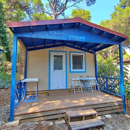 Mobile Home- Fish Huts And Orange Huts Premantura Exterior photo
