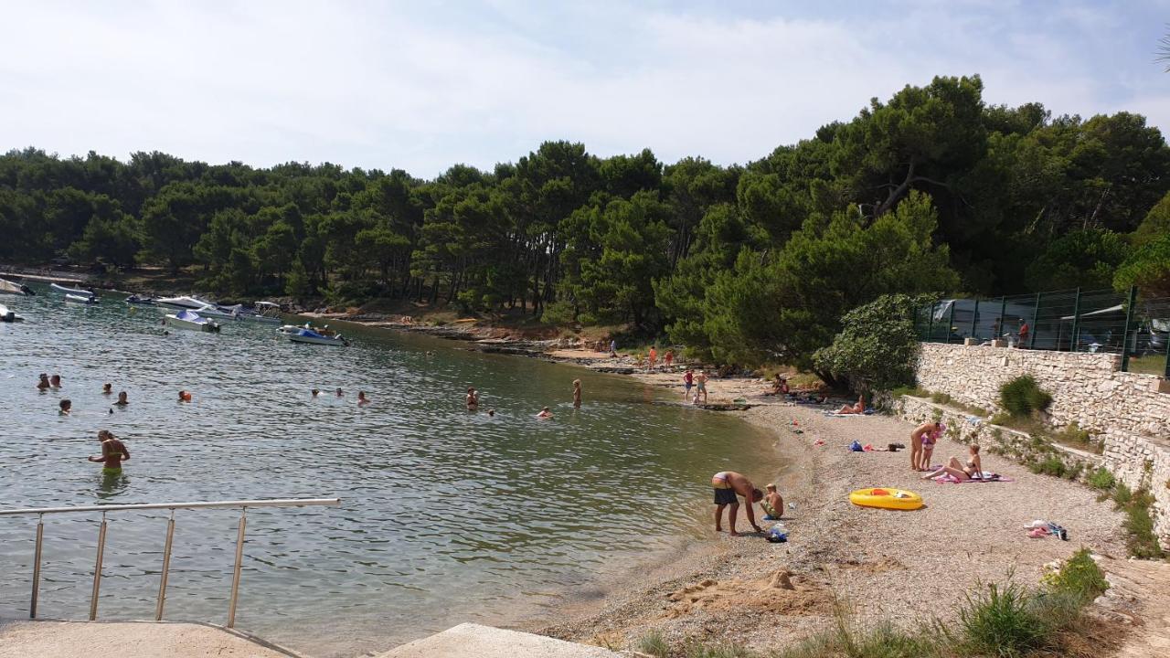Mobile Home- Fish Huts And Orange Huts Premantura